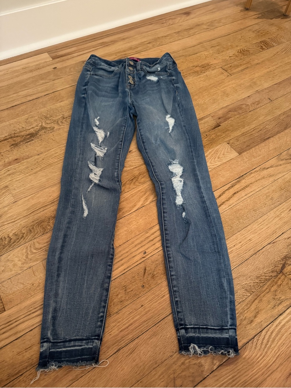 Women's Distressed Mid-Blue Skinny Jeans